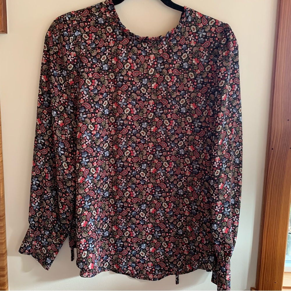 ⭐️ 3 for $20 ⭐️ LOFT paisley floral long sleeve Blouse size Small